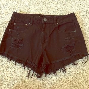Distressed cutoff shorts