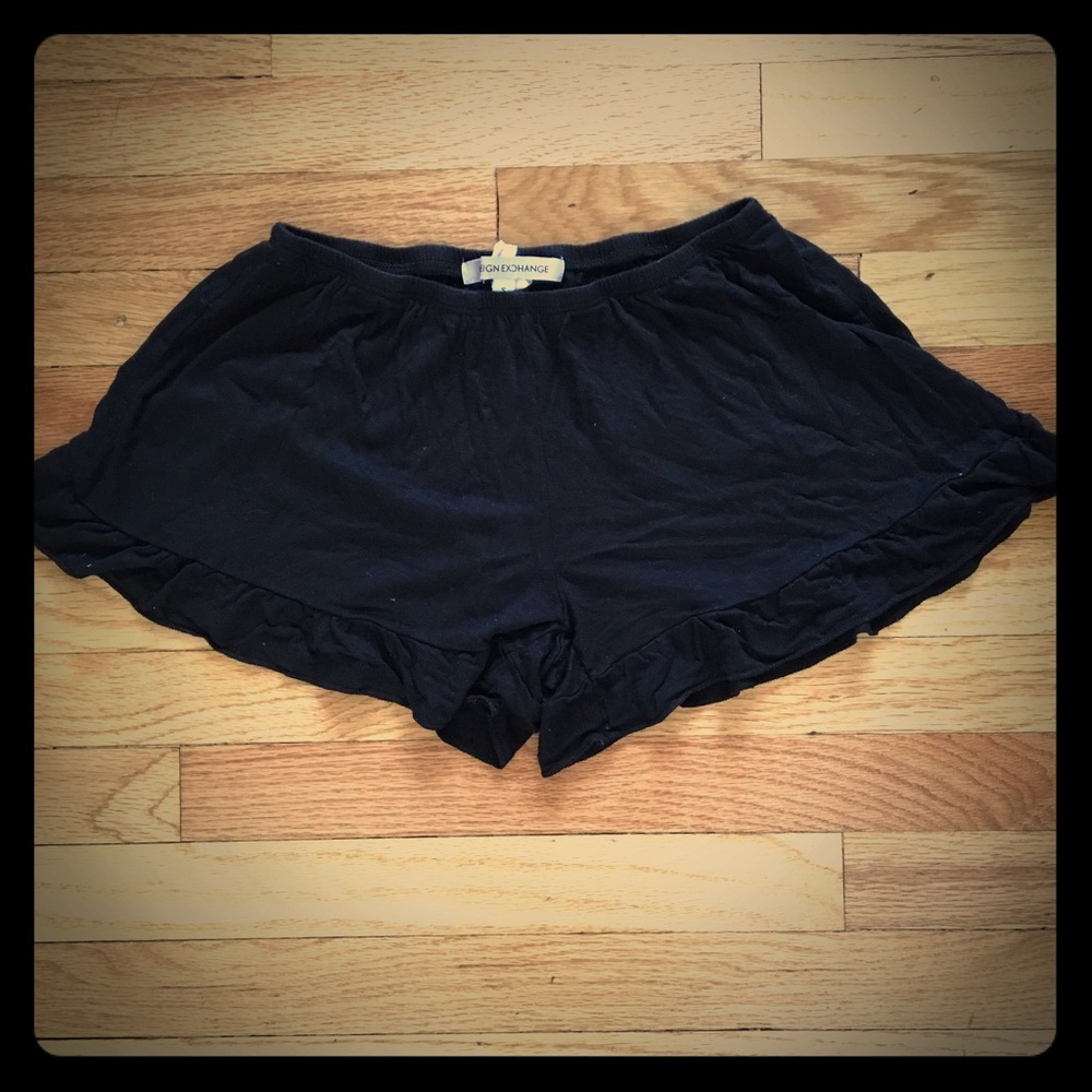 Frilly short shorts
