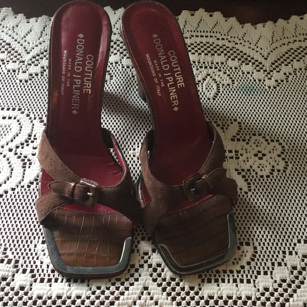Size 8 M couture sandals