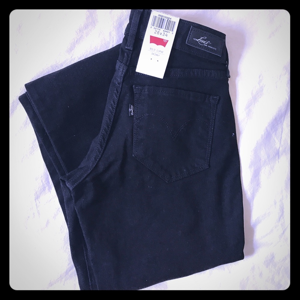 Black Levi's (Bold Curve Skinny)