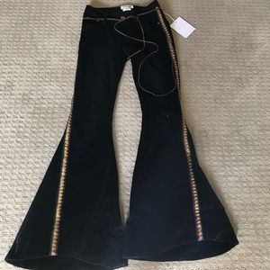 One teaspoon wild bear marine flares