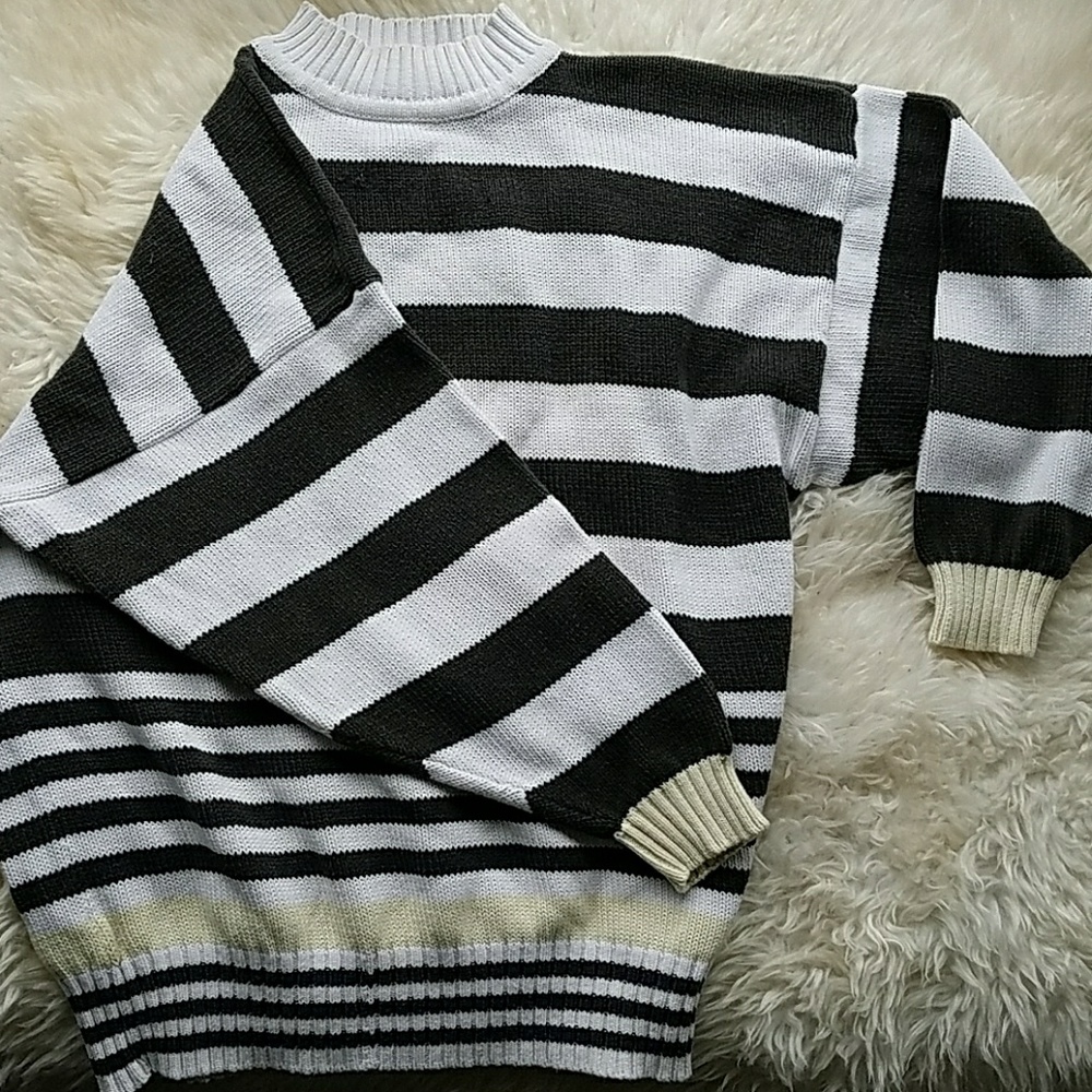Saks 5th avenue 90s striped sweater