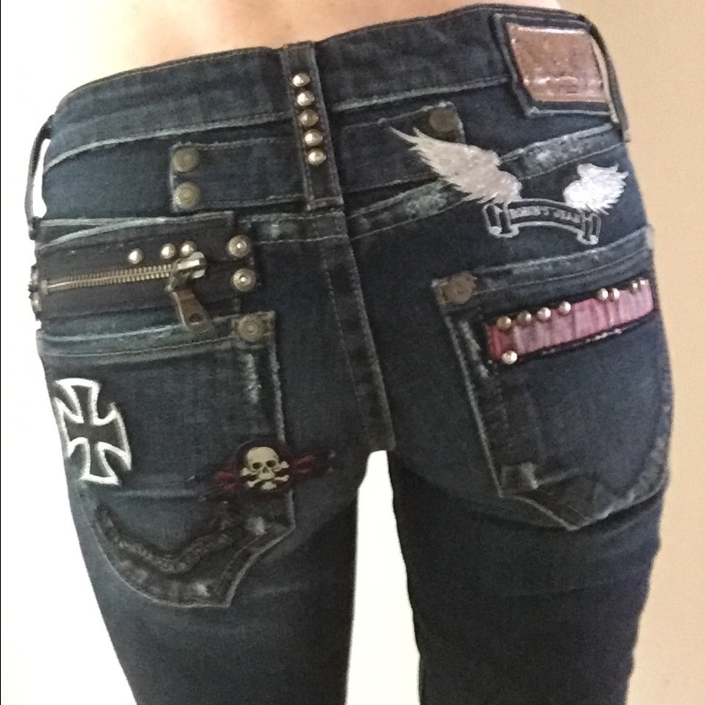 Robins Jean Rock n Roll size is 26 but fits 25.