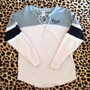 Long sleeve Vs pink top