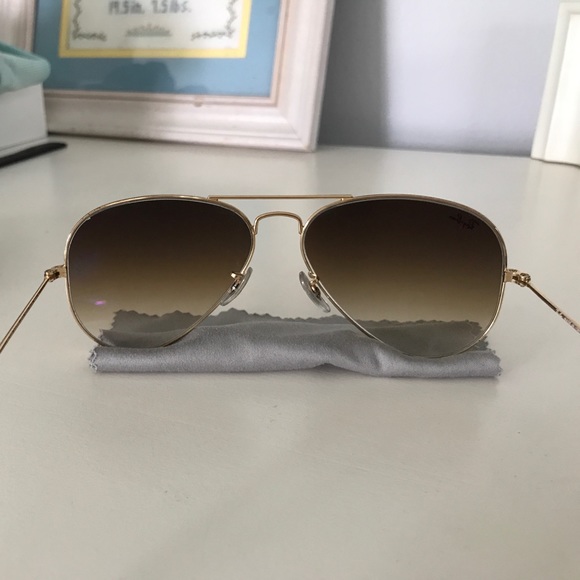 Ray Ban Aviators - Picture 3 of 4