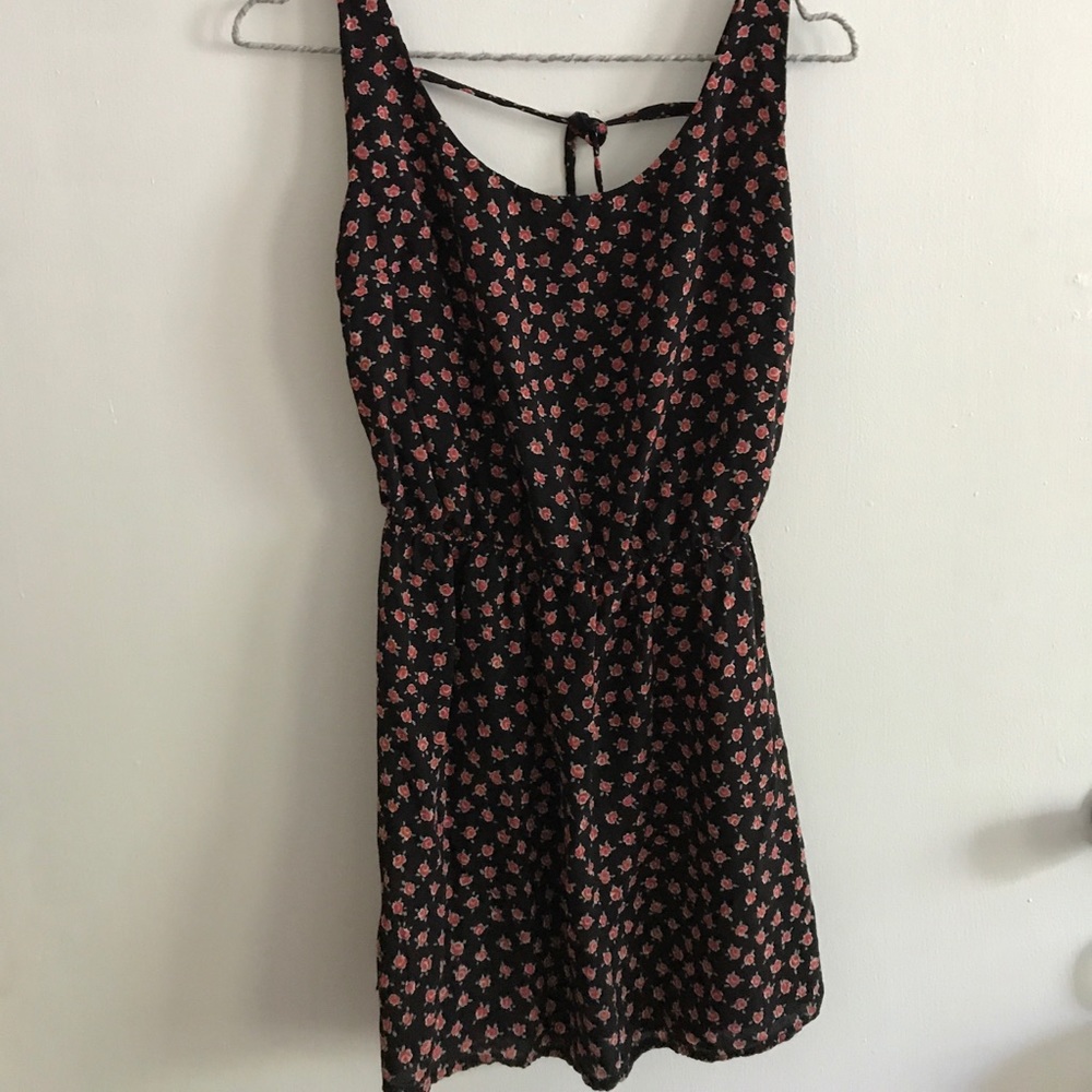 Brandy Melville rose print open back dress