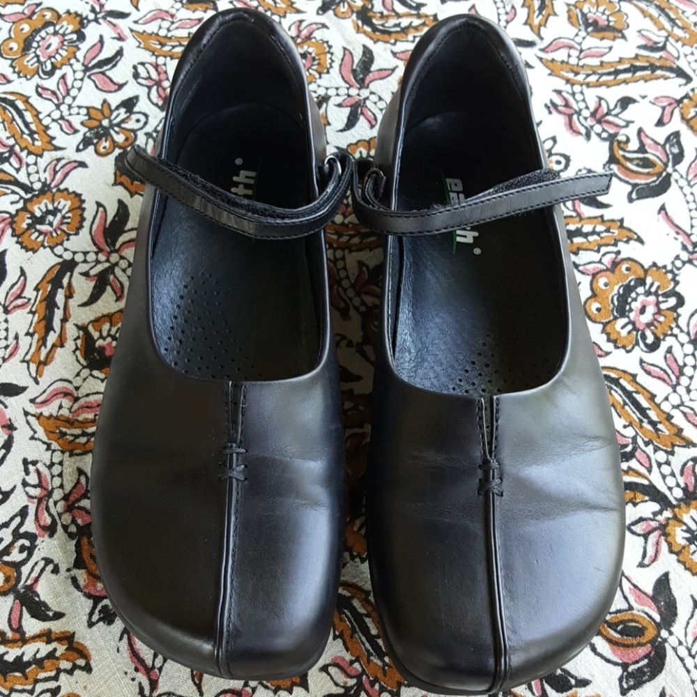 Earth Brand Leather Mary Janes