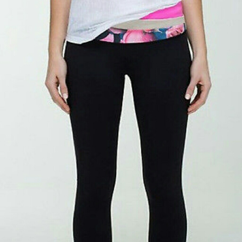 Lululemon Secret Garden Wunder Under Crop