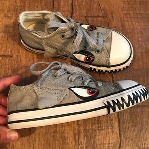Like New Shark Converse Toddler Size 8