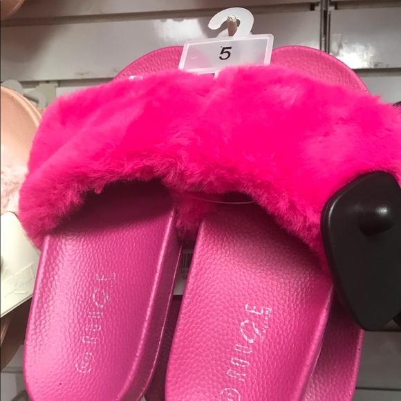 Sandals - Picture 2 of 5