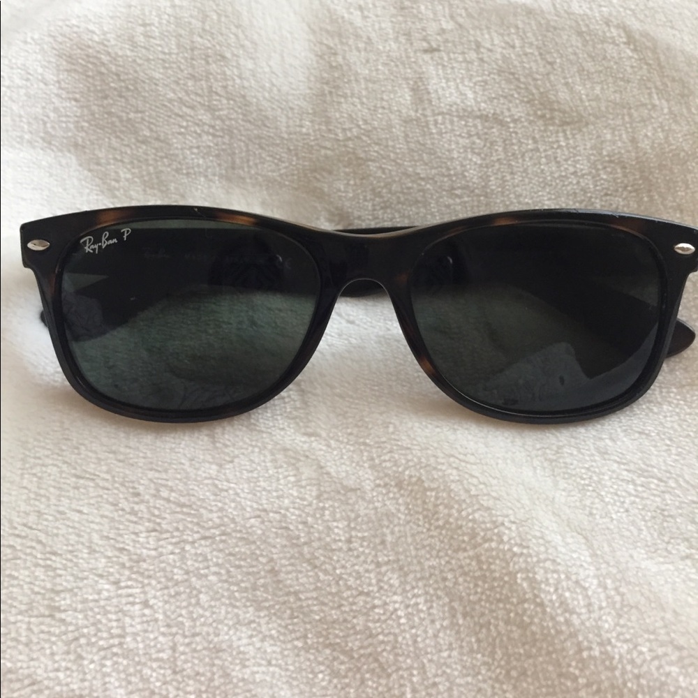 Ray-Ban RB2132 New Wayfarer Polarized 55mm