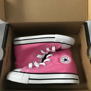 Brand New Infant Size 7 Pink Converse