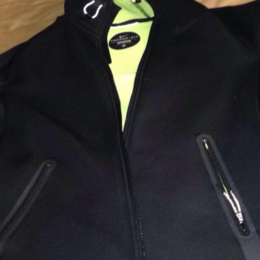 Nike therma dri fit full zip jacket