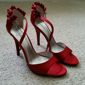 Guess heels size 9.5, NWOT