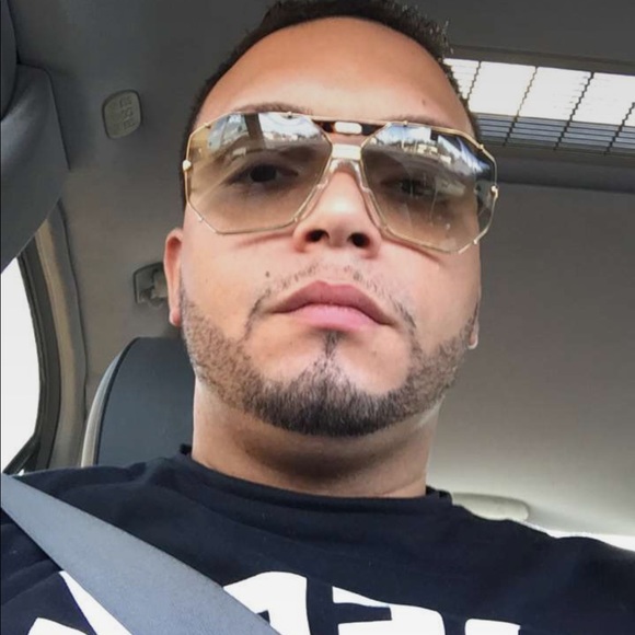 Meet your Posher, John - Picture 2 of 5