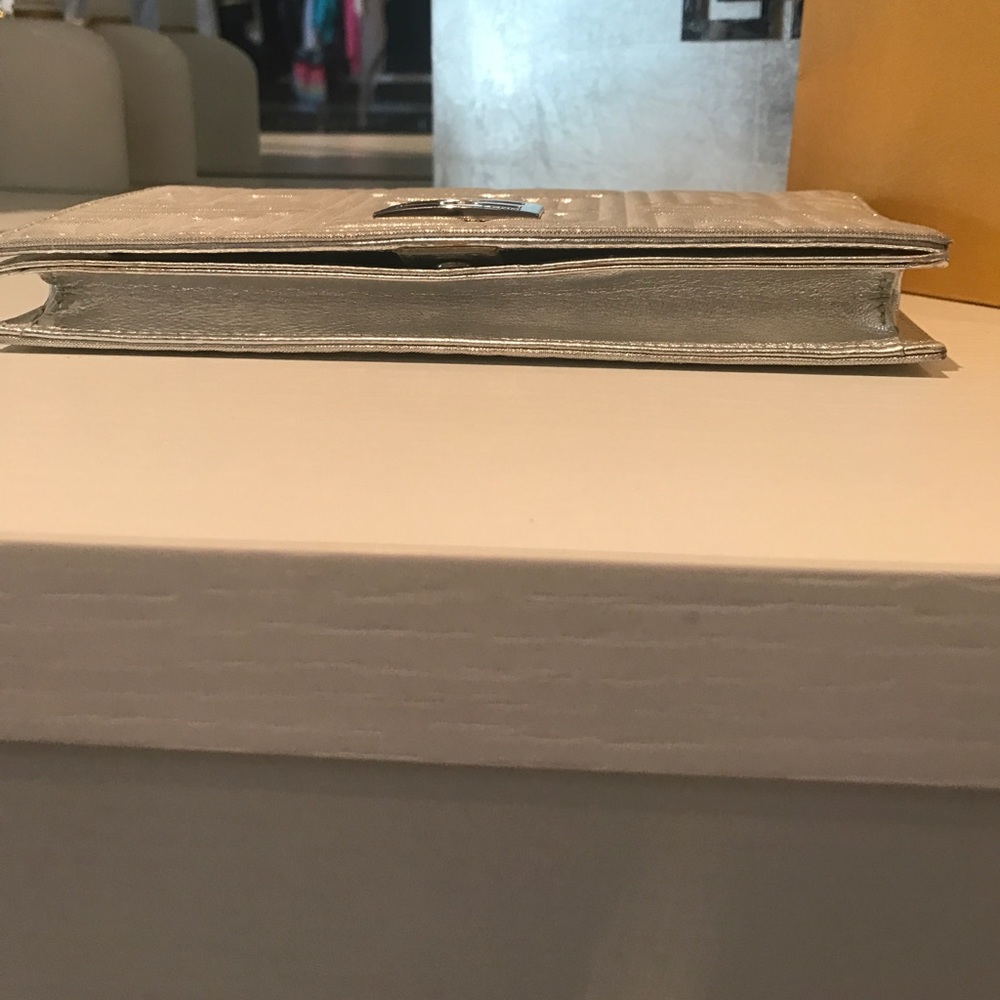 Fendi silver wallet on a chain. - Picture 8 of 8