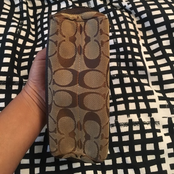 Coach Makeup Bag - Picture 4 of 4