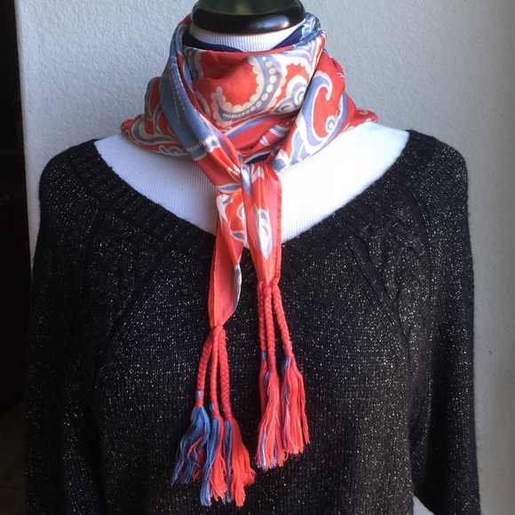 Scarf - Picture 2 of 7