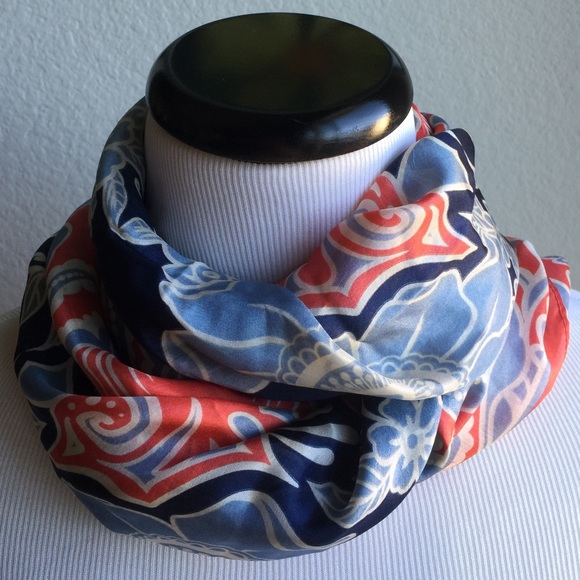 Scarf - Picture 4 of 7