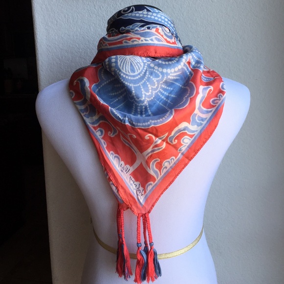 Scarf - Picture 5 of 7