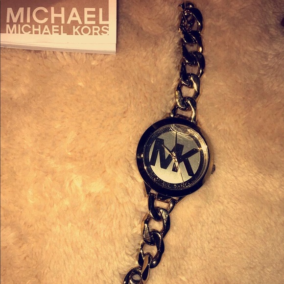 Michael kors watch - Picture 4 of 8