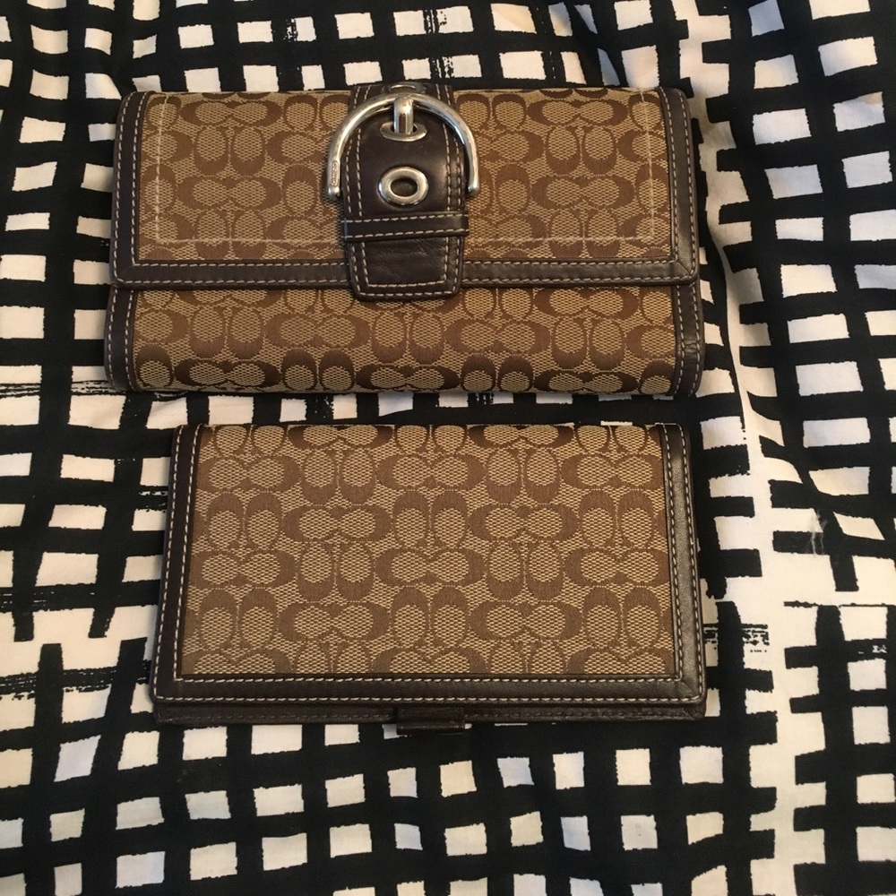 Coach Wallet - Picture 5 of 5
