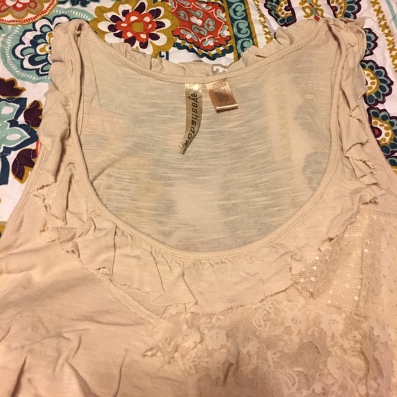 Lace Ruffle Tank Top - Picture 2 of 4