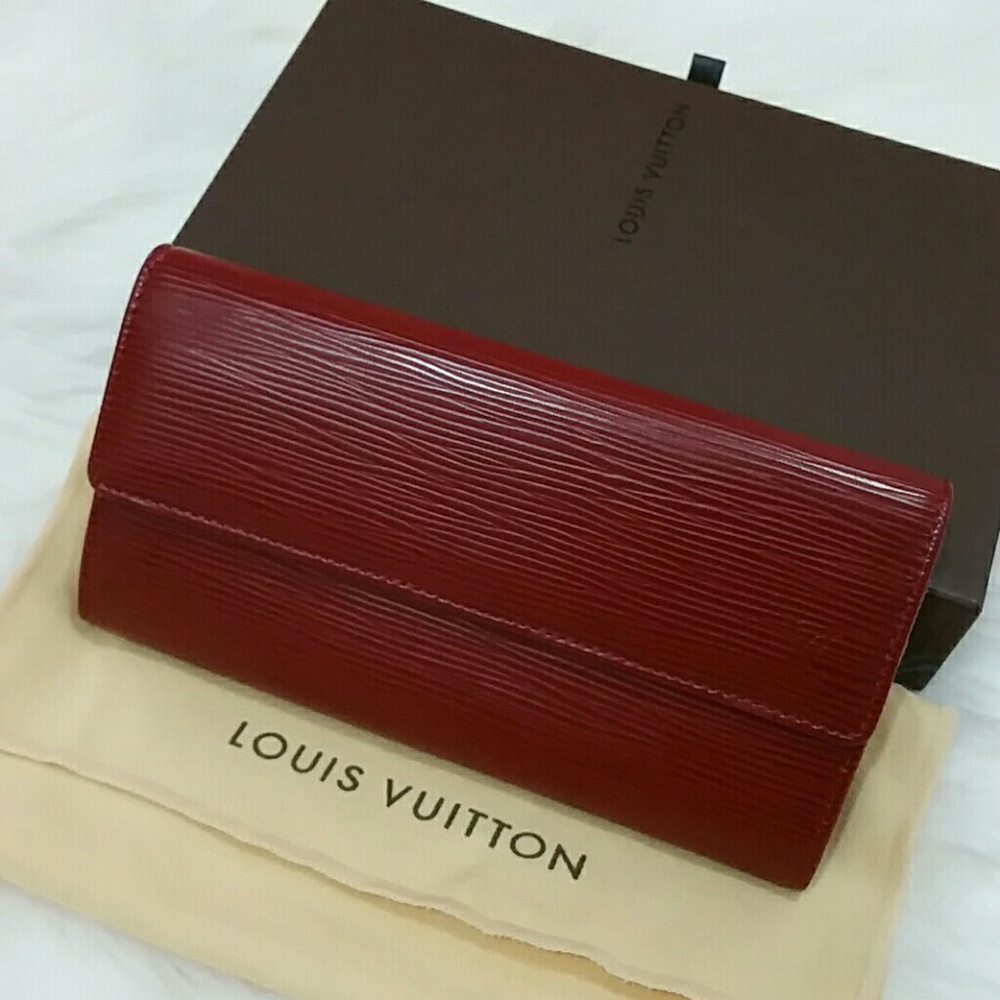 Louis Vuitton Dark Red Epi Sarah wallet