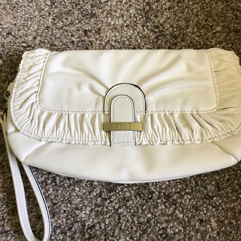 Elle clutch bag