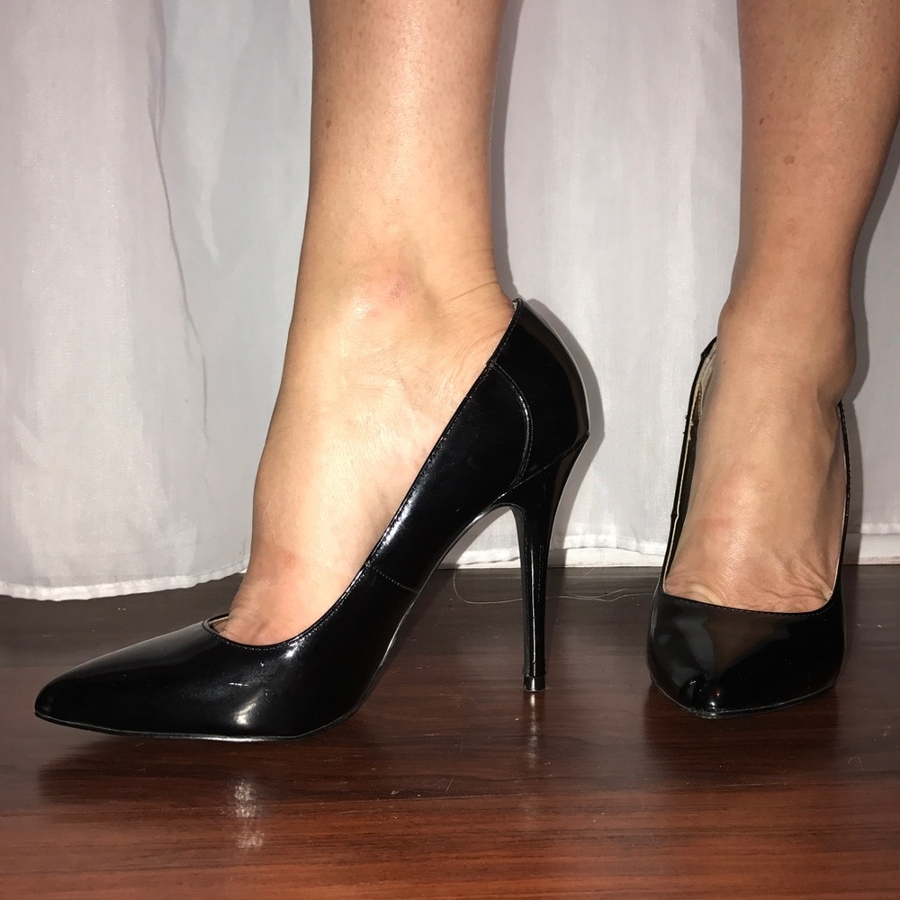 🆕 Steve Madden Black Heels
