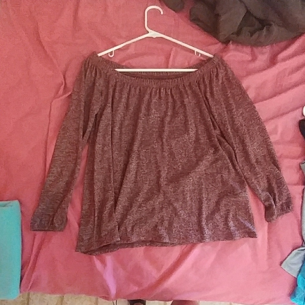 Hollister top