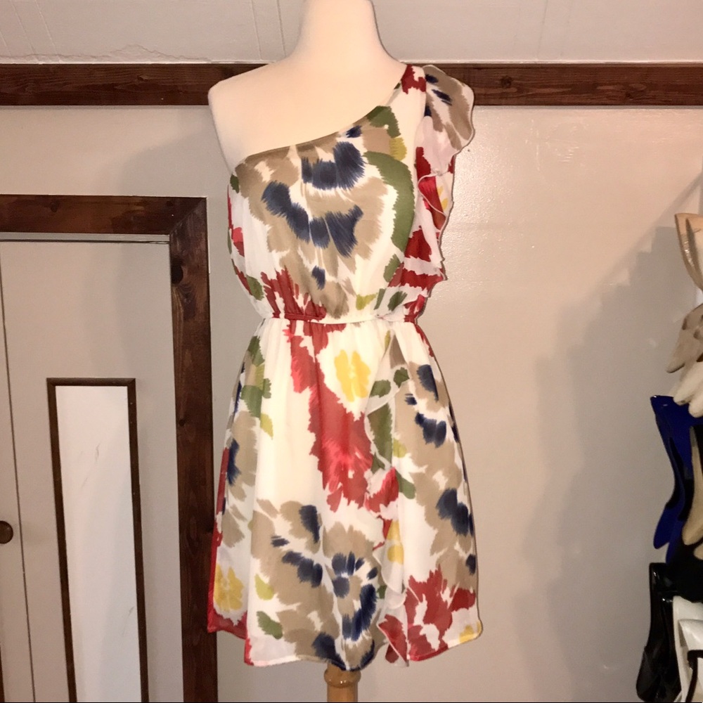 Eurishop Like New One Shoulder Floral Dress