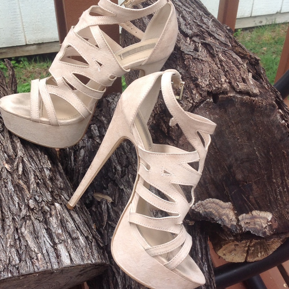 🌸Strappy faux suede stilettos🌸