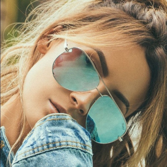 Quay Australia X Desi Perkins High Key Blue - Picture 2 of 5