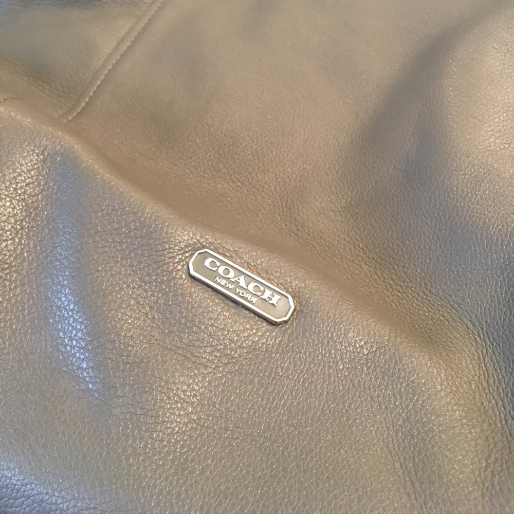 Coach Purse - Picture 6 of 7