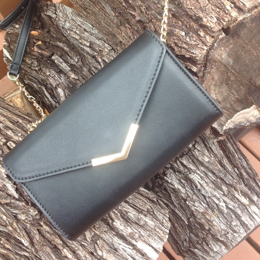 🖤Very classy black shoulder bag🖤