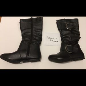 Size 7 black zip up boots with silver D rings