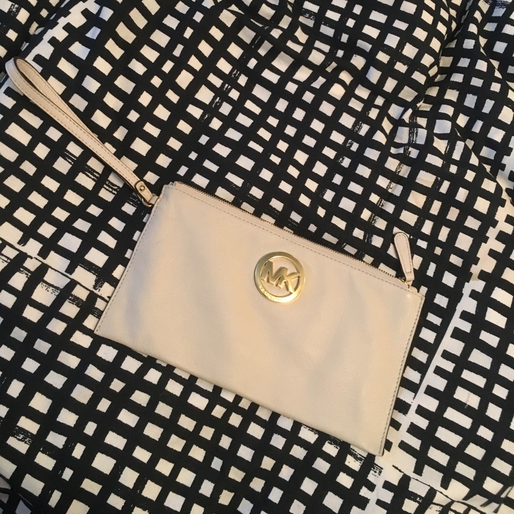 Michael Kors Wristlet