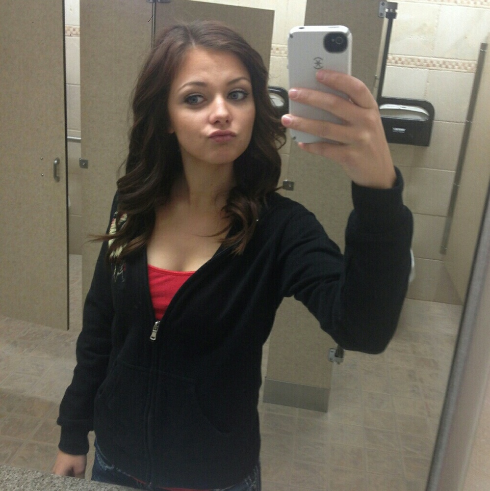 Meet your Posher, Mckenzie