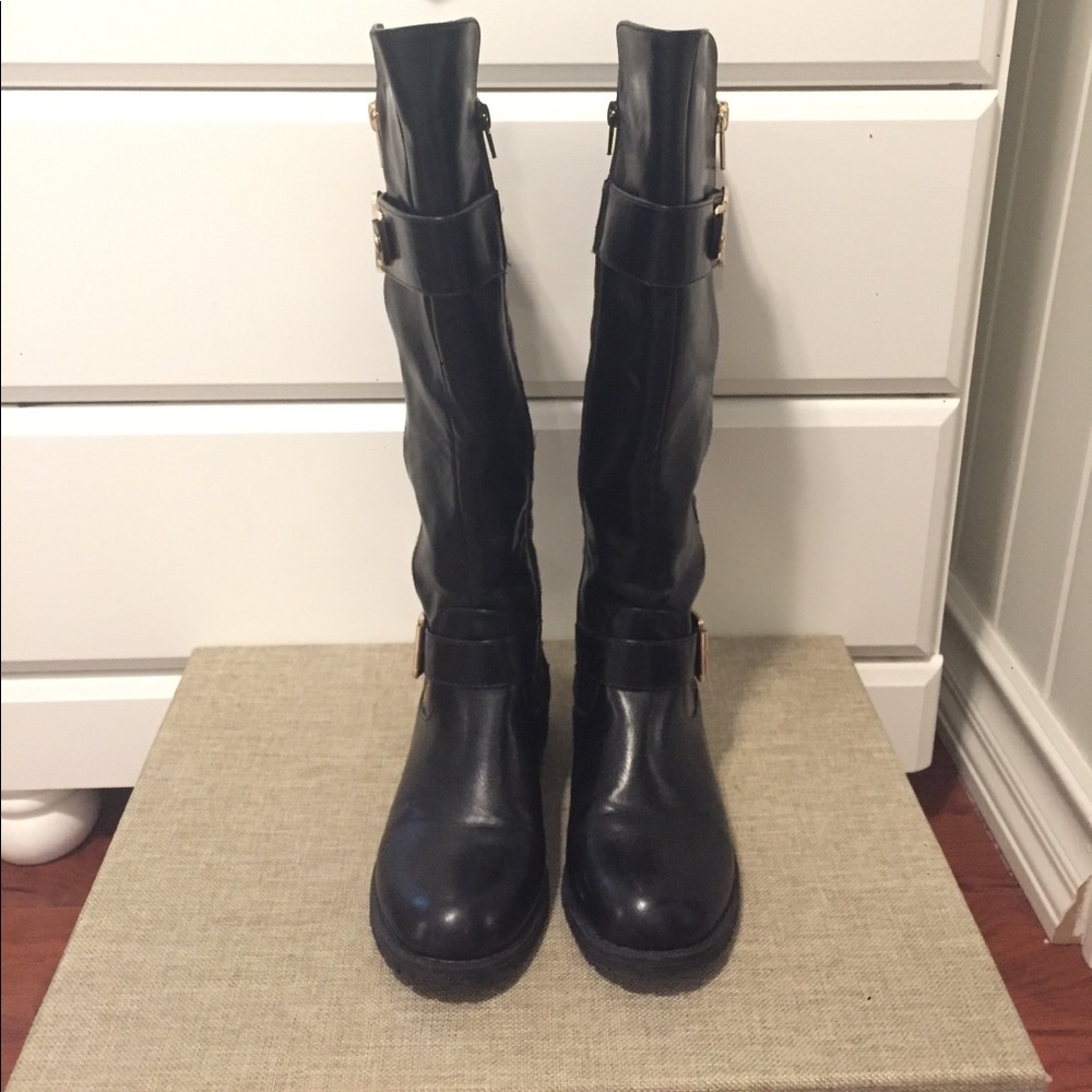 MICHAEL KORS black boots with gold detailing - Picture 2 of 3