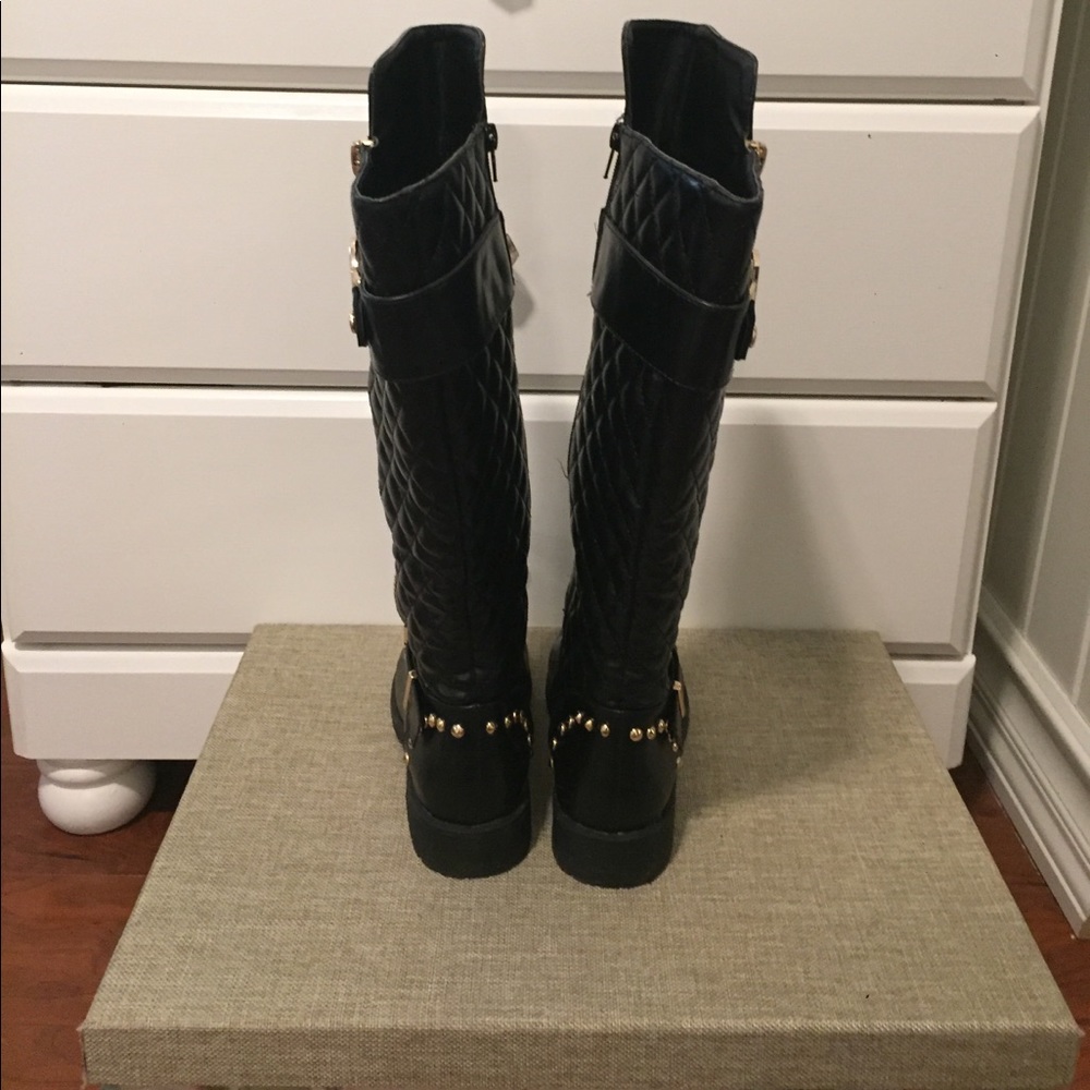 MICHAEL KORS black boots with gold detailing - Picture 3 of 3