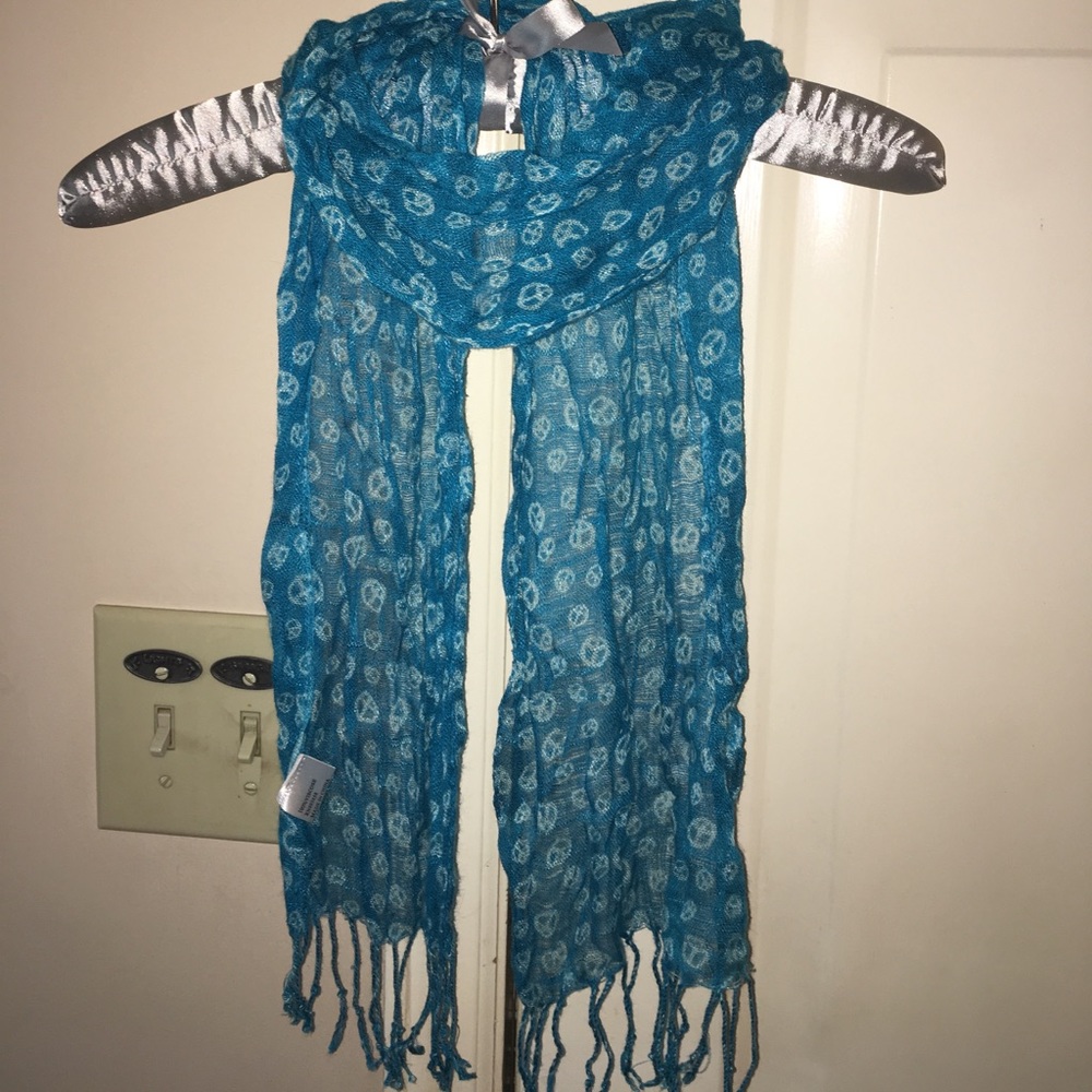 Blue ✌🏻 scarf