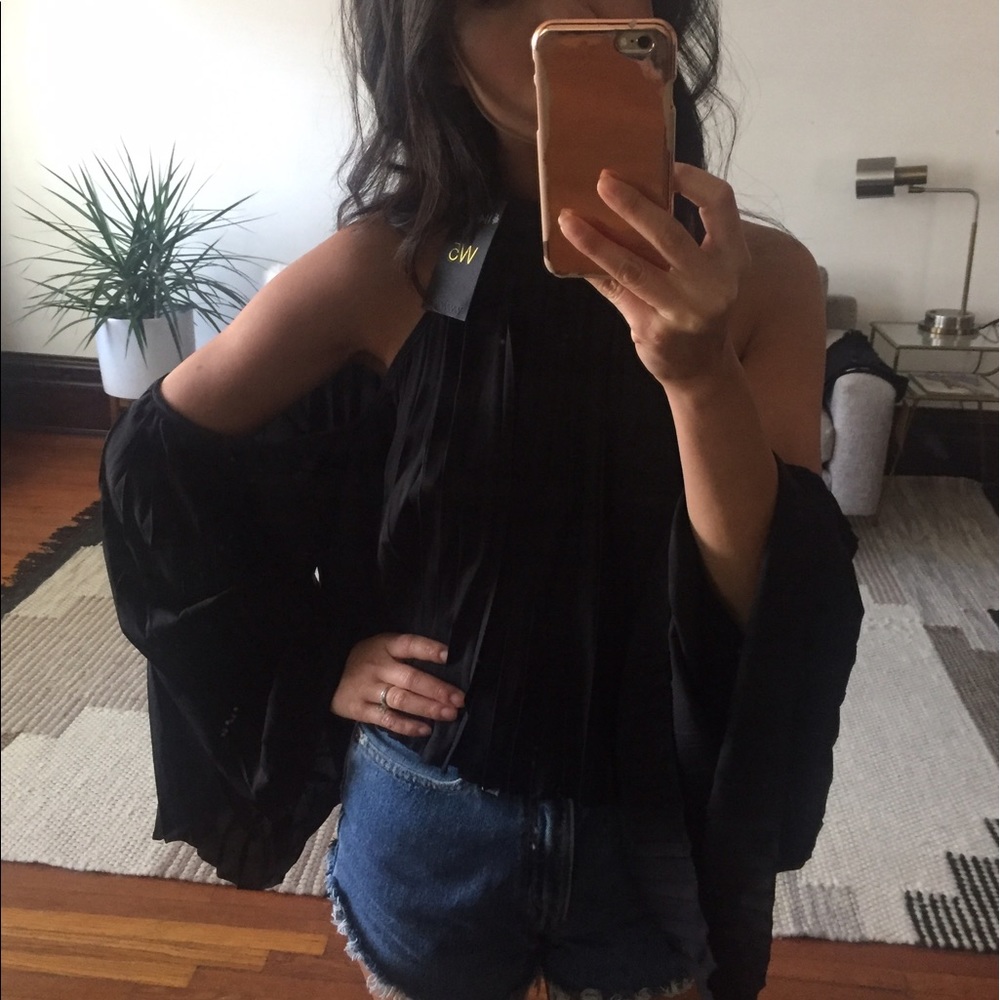 ANTHRO FLOWY W5 shirt! Size small!