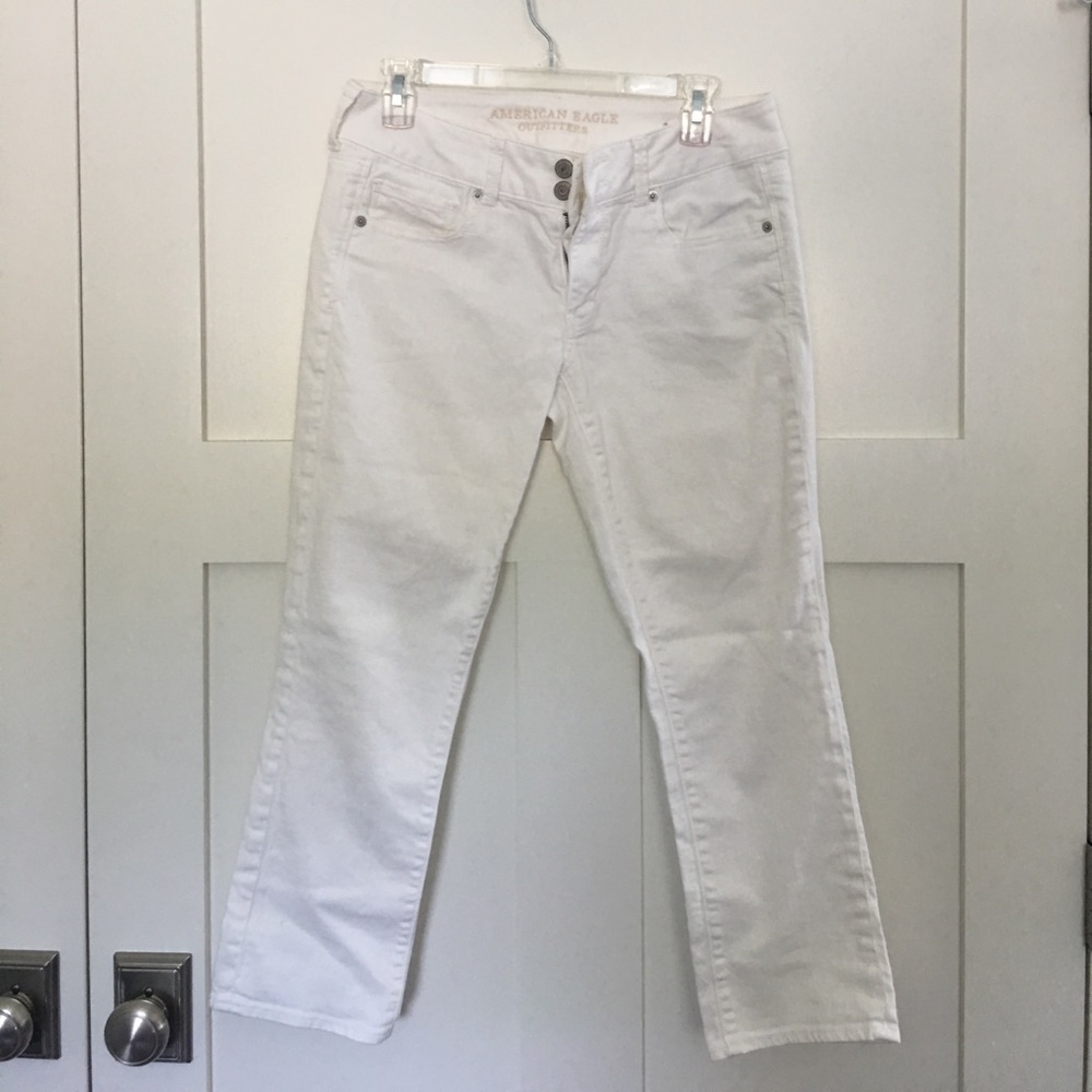 WHITE CAPRIS