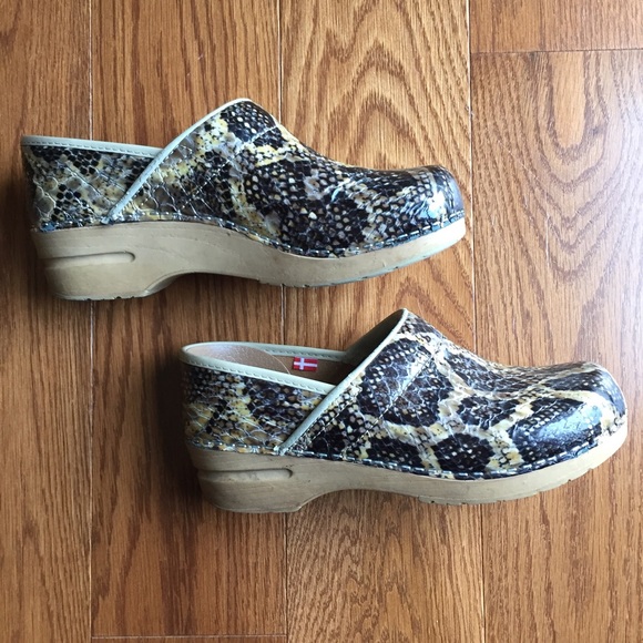 sanitas Shoes - Sanitas clogs