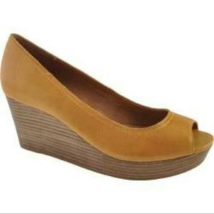 CUTE LEATHER WOOD WEDGES OPEN TOE LUCKY BRAND NEW!