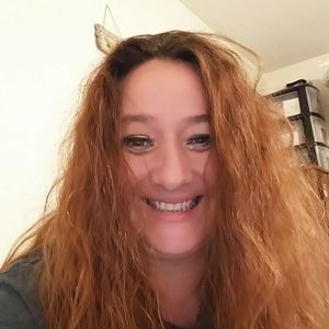 Meet your Posher, Launa