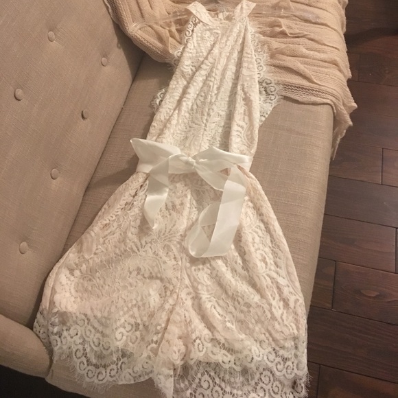 Lace romper - Picture 2 of 2