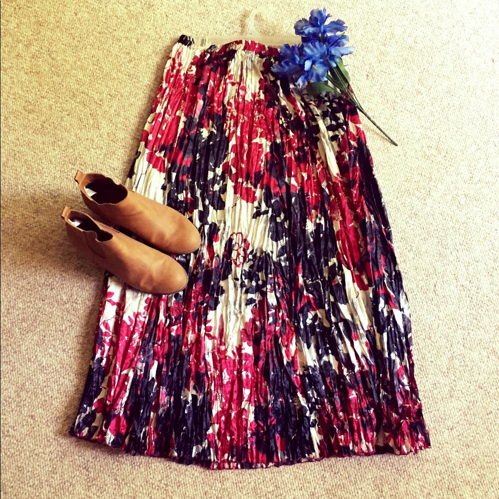 Multi-Colored Crepe Maxi Skirt💃🏻
