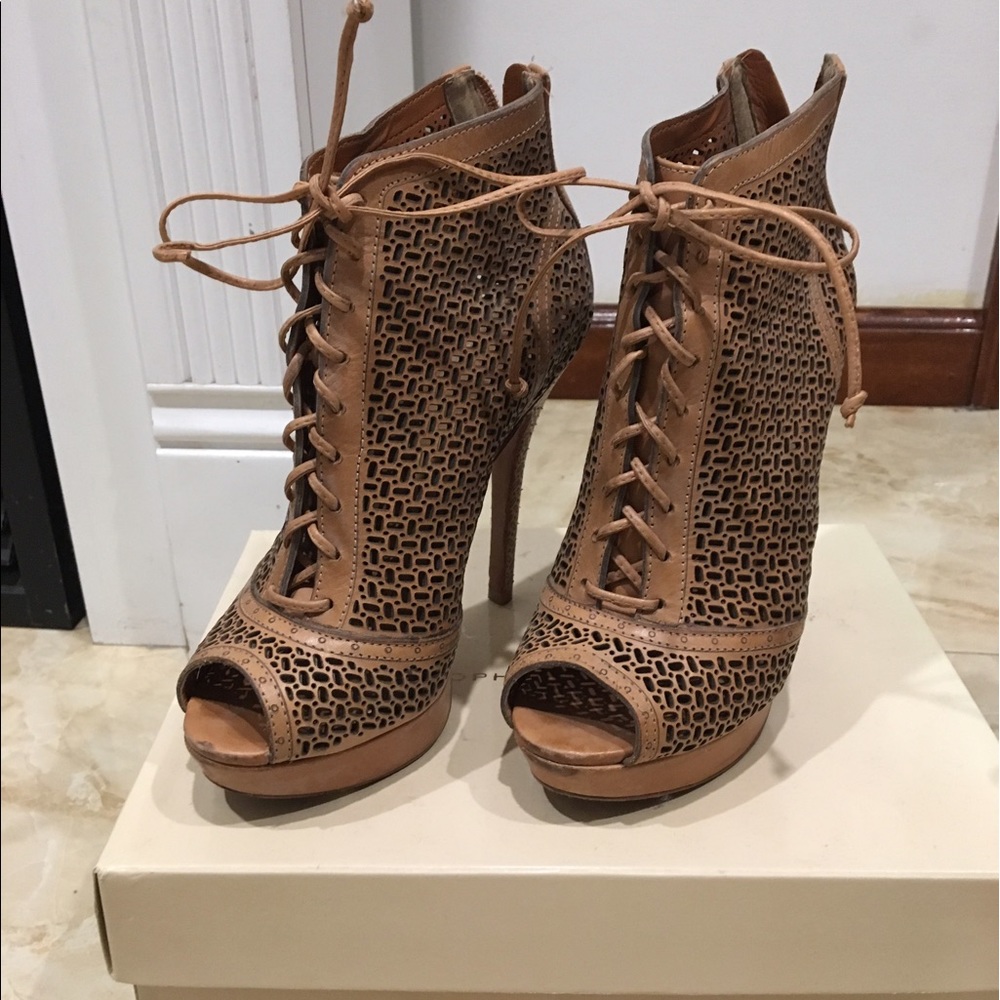 Schutz Lattice Peep-toe Bootie, size 7